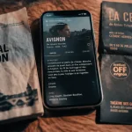 Film festival avignon : programme et fiche cinéma sur table